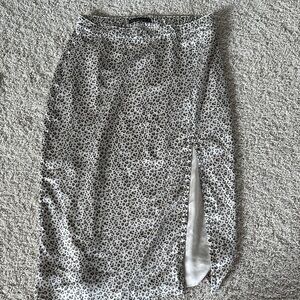 Abercrombie & Fitch Black and White Leopard Pencil Skirt